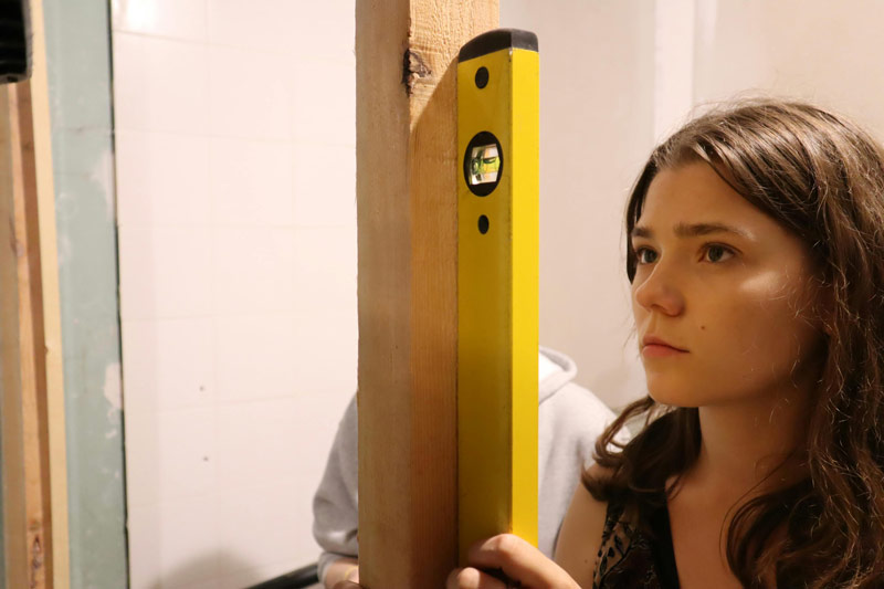 use spirit level when building wardrobe